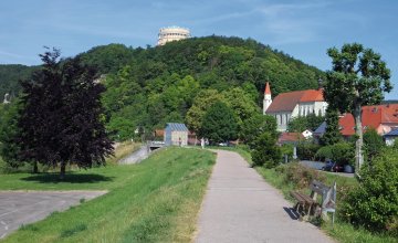 Unterhalb der Befreiungshalle in Kelheim © Otto Durst - Fotolia.com