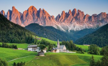 Alpenglühen - Santa Magdalena im Villnösstal © anahtiris - stock.adobe.com